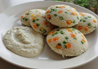 Veggie Idli with Coconut Chutney